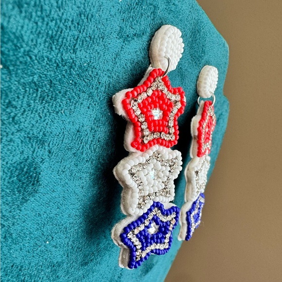5 for $30 NWOT! Beaded STARS Earrings - Picture 3 of 3